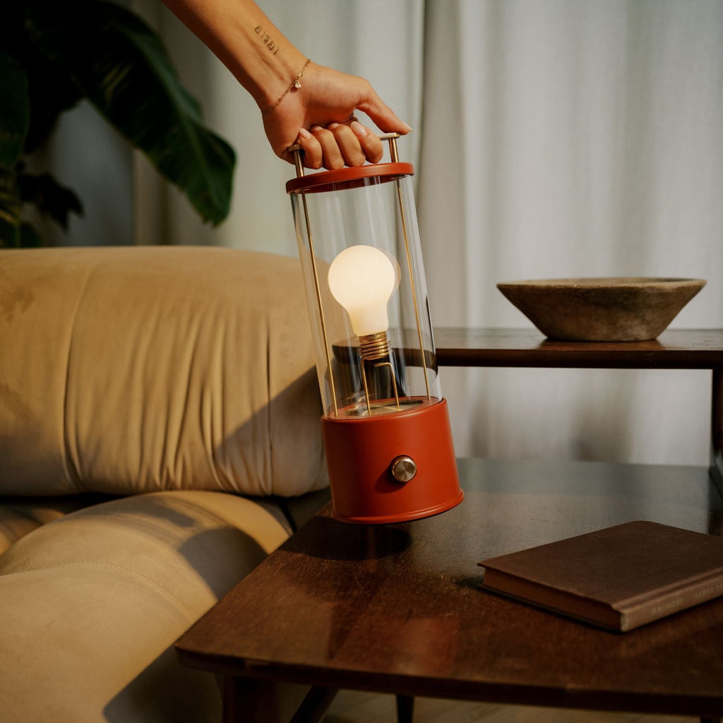 The Muse Portable Lamp Bundle Pomona Red with Wireless Charger & Canvas Bag