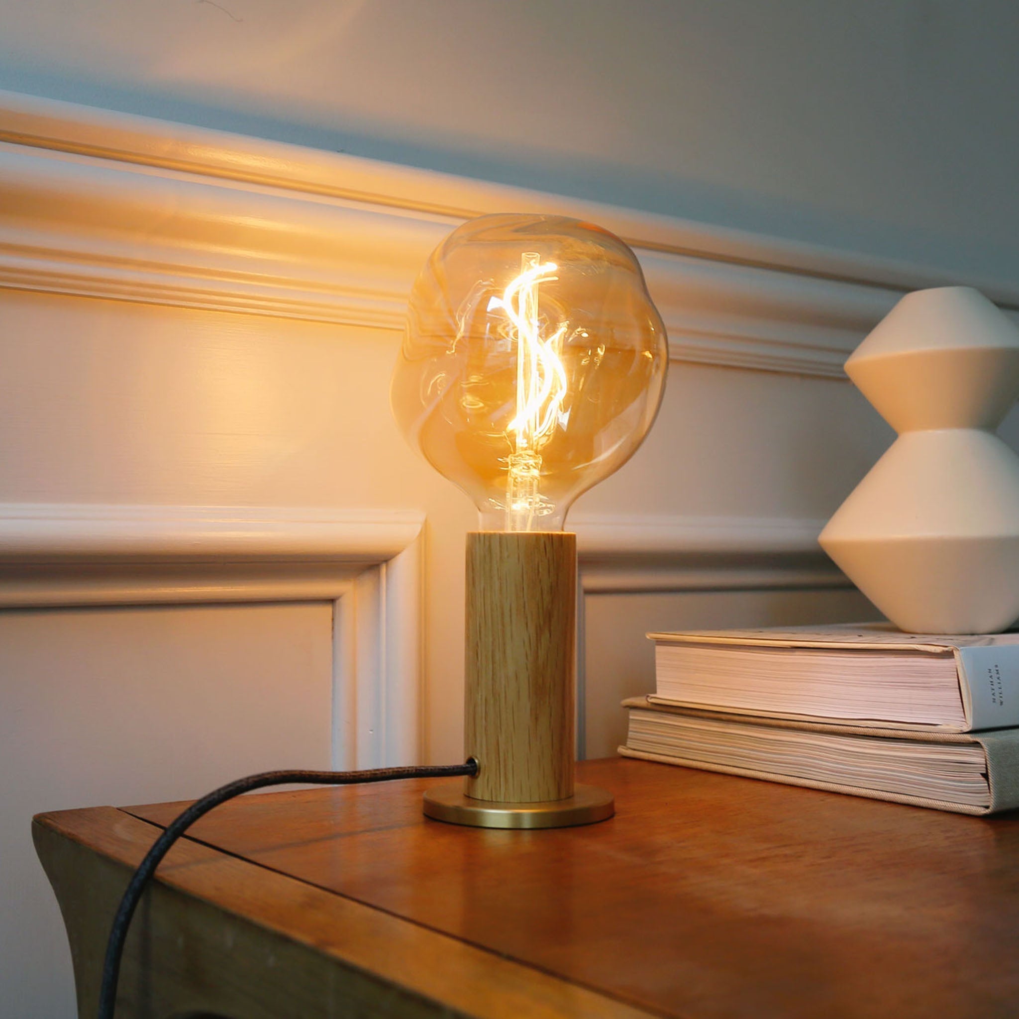 ace Knuckle Table Lamp in Oak + Voronoi I Set of 2