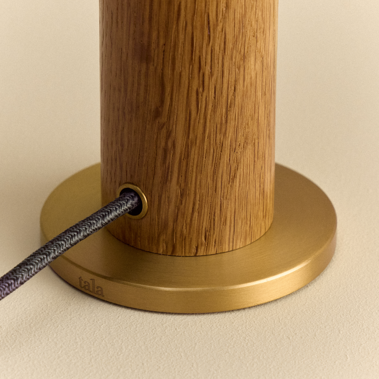 ace Knuckle Table Lamp in Oak + Voronoi I Set of 2