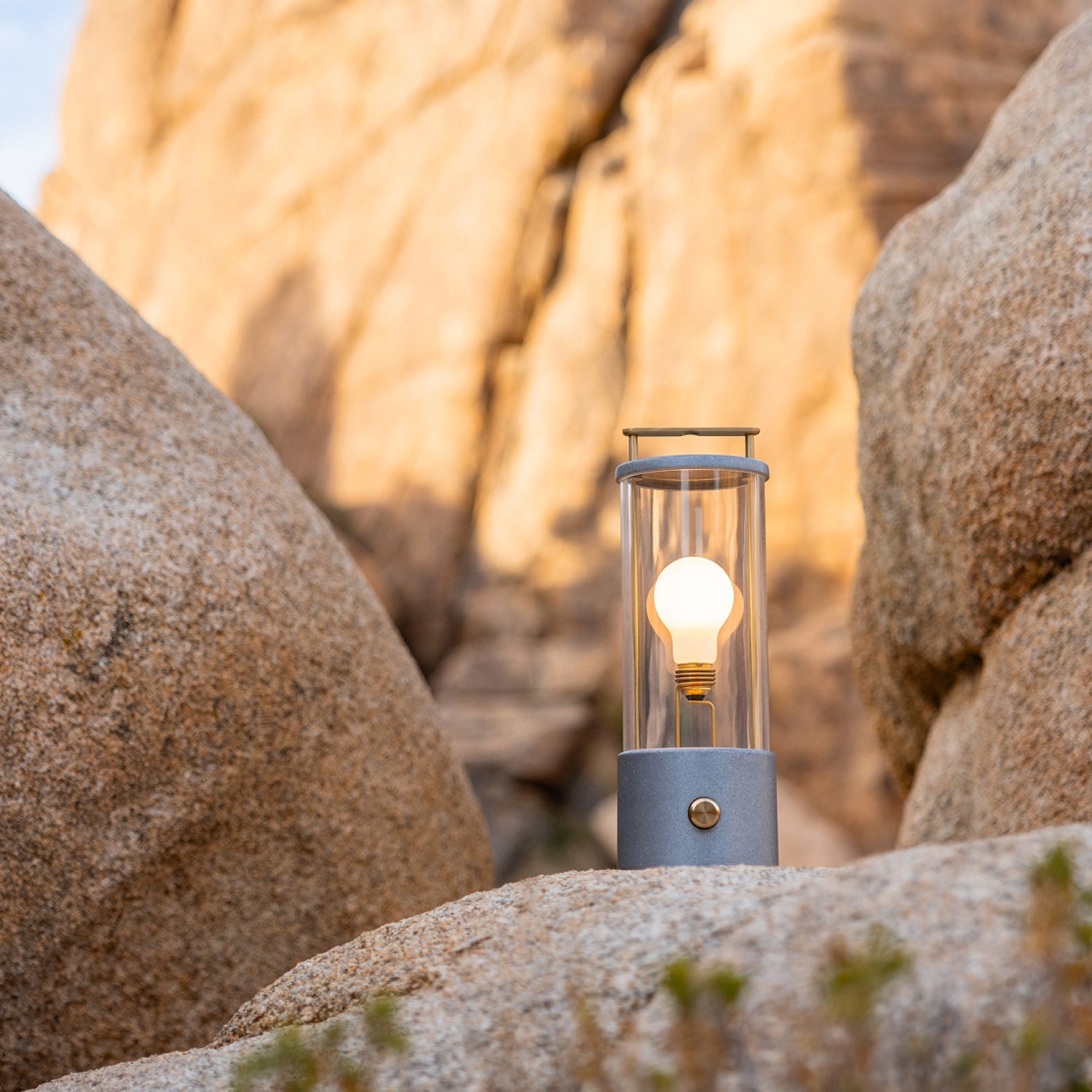 Ace Portable LED Lantern, IP65 Water-Resistant, Dim-to-Warm, Shatter-Resistant Acrylic, 30Hr Battery (Raw Aluminium)