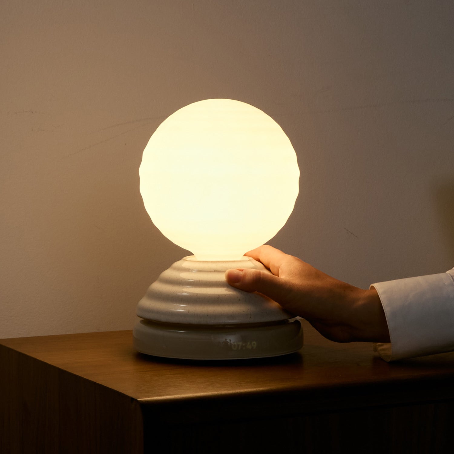 Ace Wake Sleep Light in Pebble White