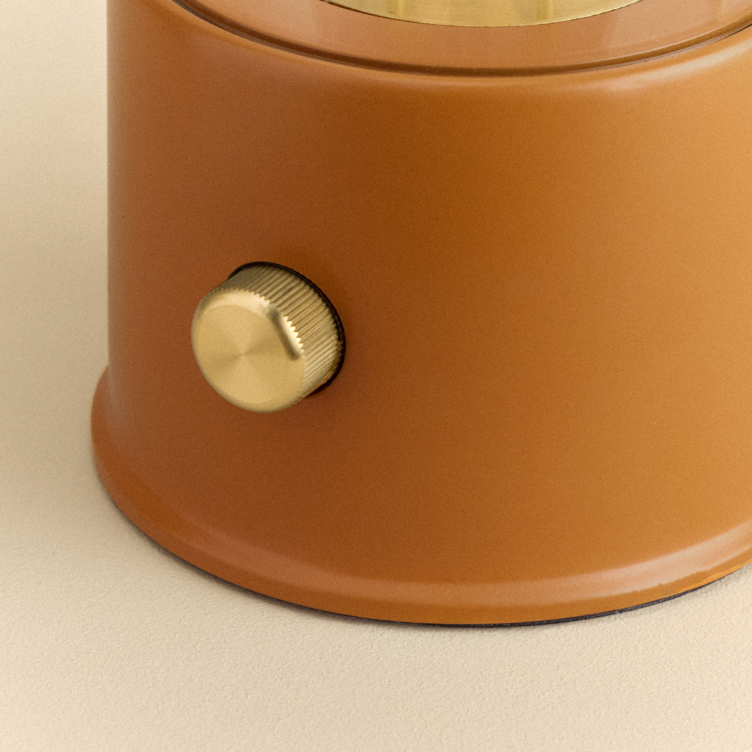 Portable Cordless LED Lantern – Warm Claycourt Orange