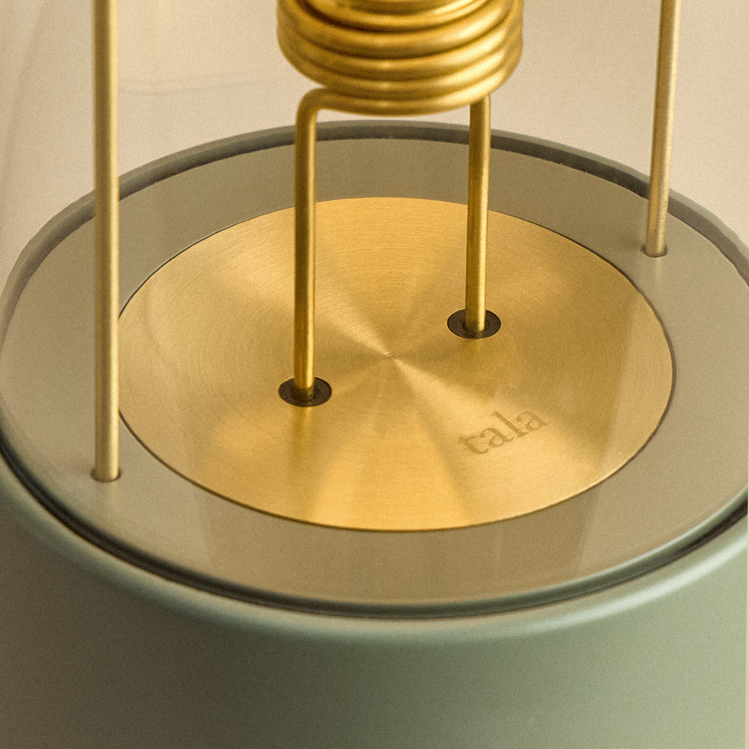 Ace Muse 2.0 Portable Lantern – Pleasure Garden Green